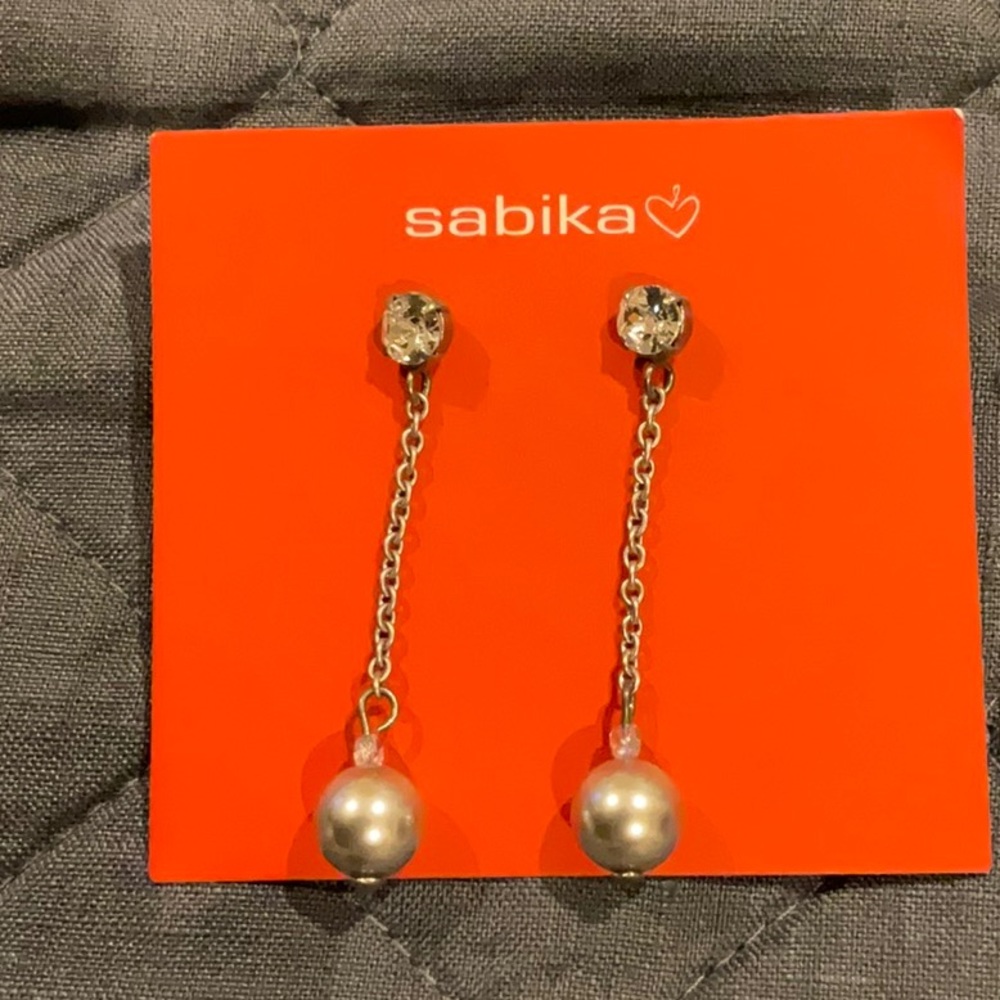 Sabika pearl drop earrings